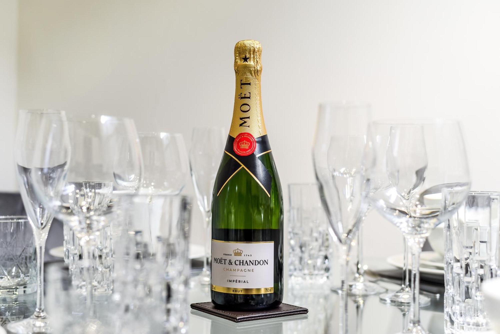 Avari Apartments - Hatton Collection ロンドン エクステリア 写真